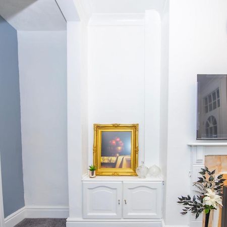 Lovely City Home + Free Parking Manchester Ngoại thất bức ảnh