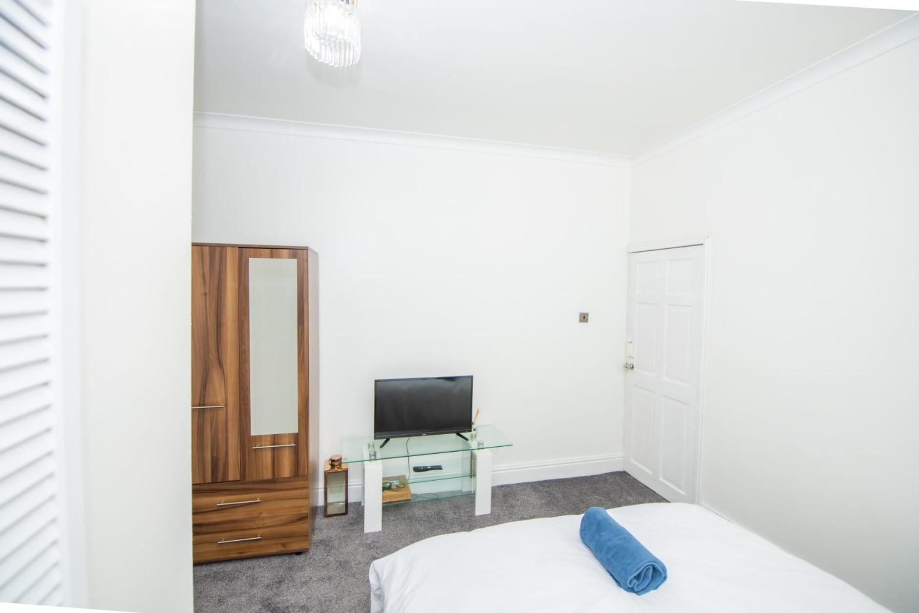 Lovely City Home + Free Parking Manchester Ngoại thất bức ảnh