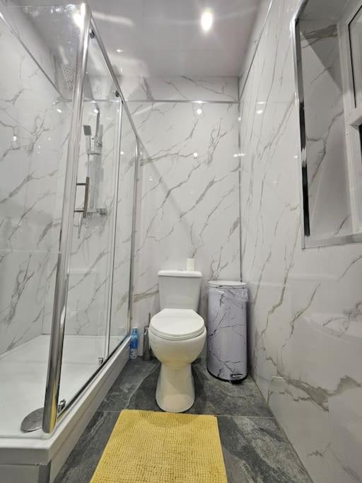 Lovely City Home + Free Parking Manchester Ngoại thất bức ảnh